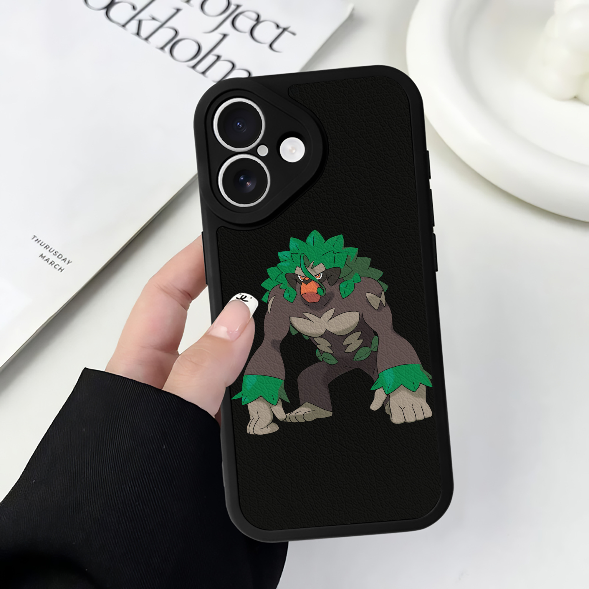 （画像用） ポケットモンスター Pokémon 【iPhone 16シリーズ対応】シリコンスマホケース（レザー調） 材質：シリコン